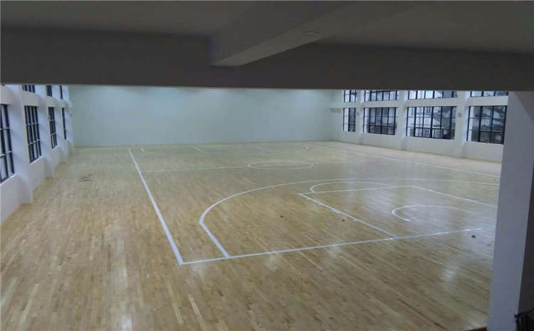 专业的乒乓球馆木地板怎么保养？