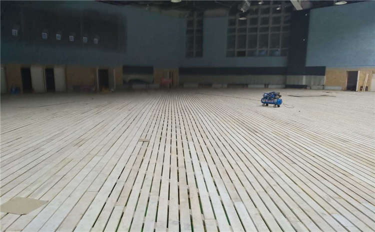 黑龙江枫木体育地板多少钱一平方